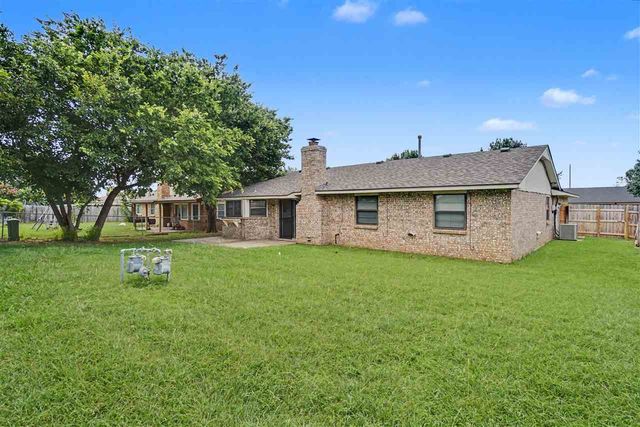 7615 SW Delta Ave, Lawton, OK 73505