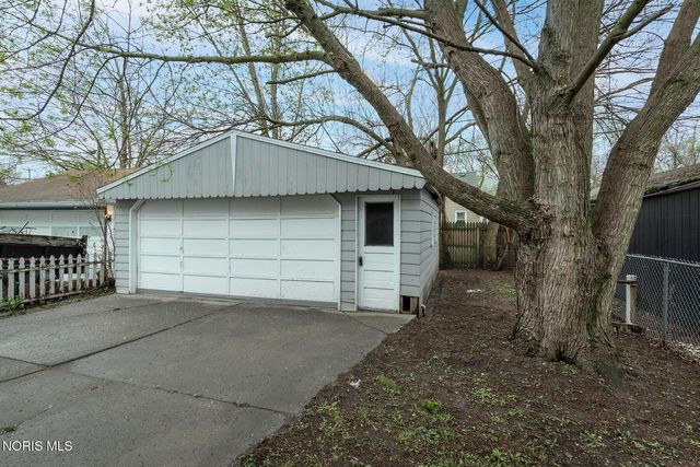 4211 Jackman Road, Toledo, OH 43612