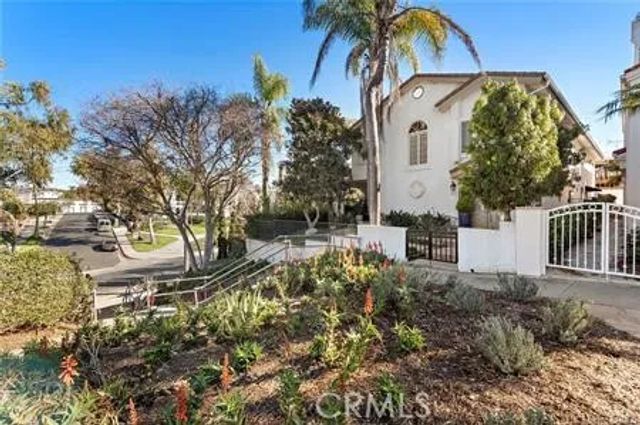 322 Jasmine Avenue, Corona Del Mar, CA 92625