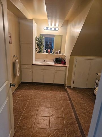 540 Stevens Street, Fall River, MA 02721