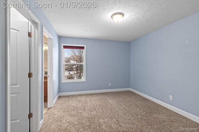 3580 Westhampton Court Ne, Grand Rapids Charter Township, MI 49546