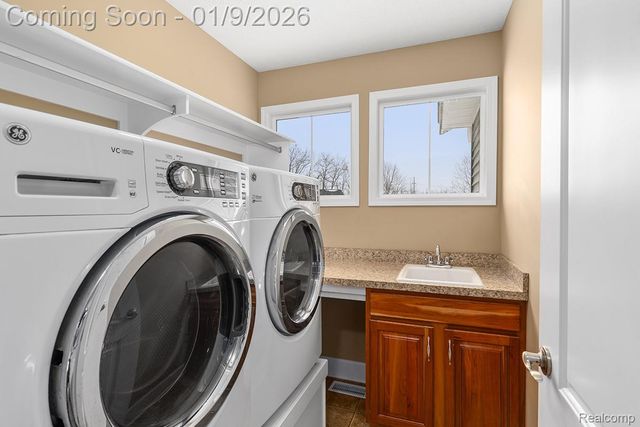 3580 Westhampton Court Ne, Grand Rapids Charter Township, MI 49546