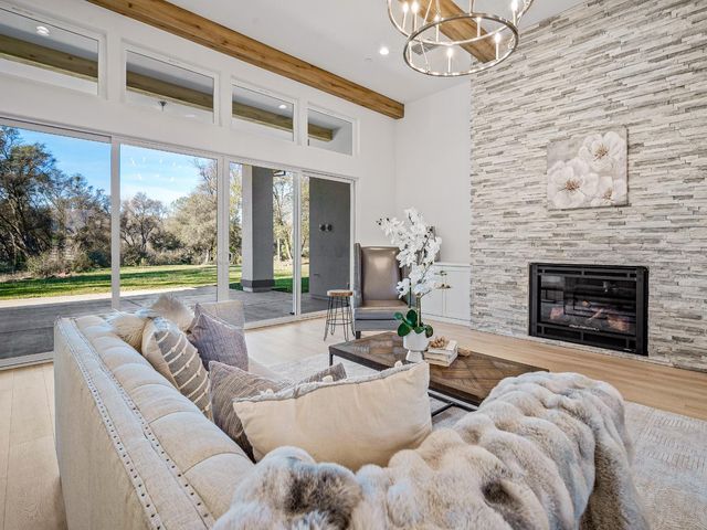 8118 Bridger Ln, Shingle Springs, CA 95682