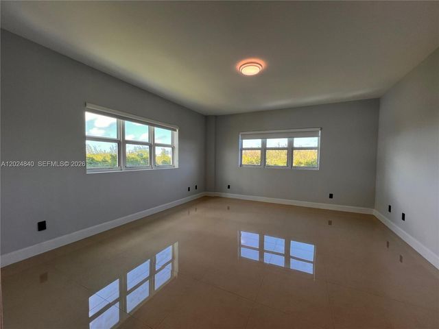 14951 Royal Oaks Ln 401, North Miami, FL 33181