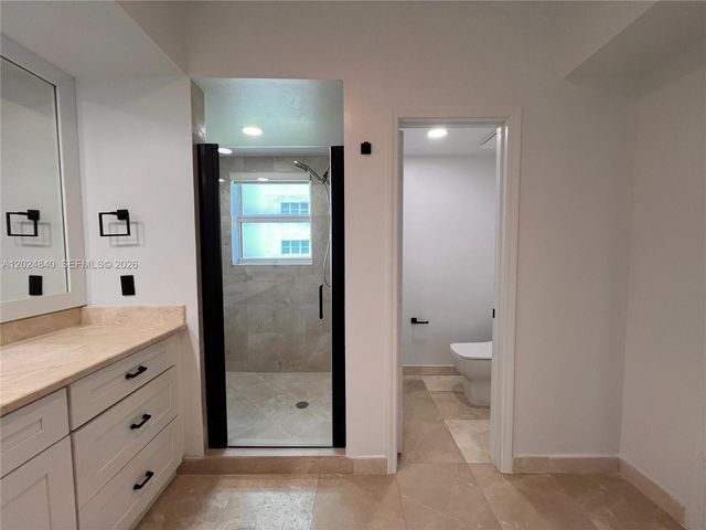 14951 Royal Oaks Ln 401, North Miami, FL 33181
