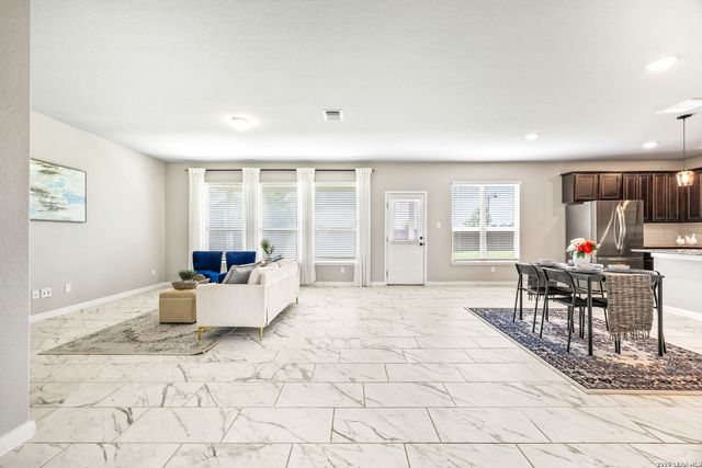 120 Stag Way, Schertz, TX 78108