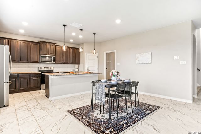 120 Stag Way, Schertz, TX 78108