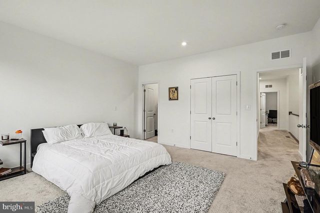 45956 SWALLOW TER, Sterling, VA 20165