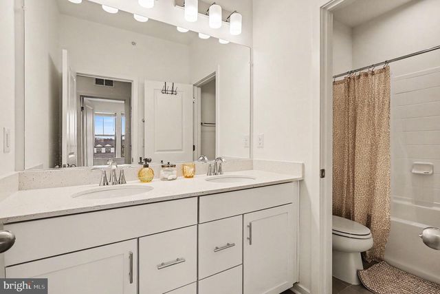 45956 SWALLOW TER, Sterling, VA 20165