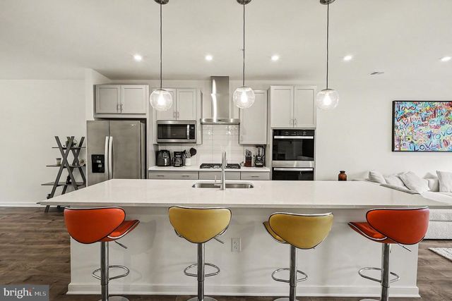 45956 SWALLOW TER, Sterling, VA 20165