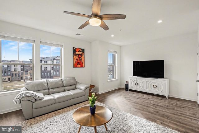 45956 SWALLOW TER, Sterling, VA 20165