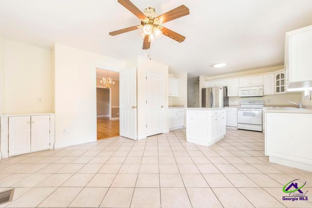 107 River Valley Court, Kathleen, GA 31047