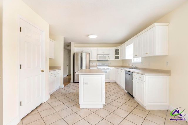 107 River Valley Court, Kathleen, GA 31047