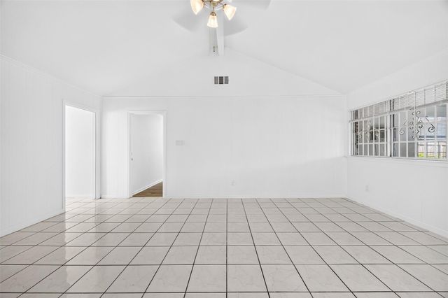 11239 Carvel Lane, Houston, TX 77072