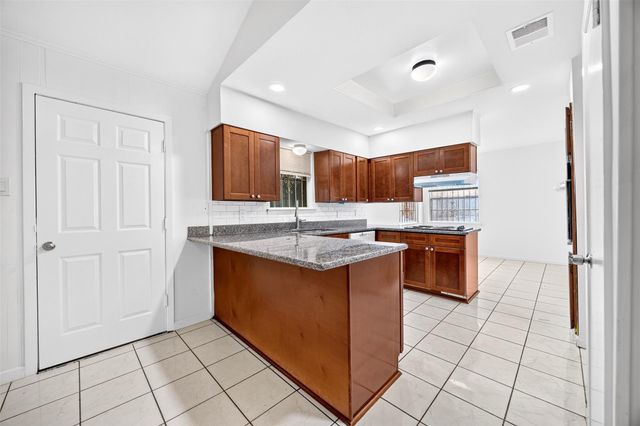 11239 Carvel Lane, Houston, TX 77072