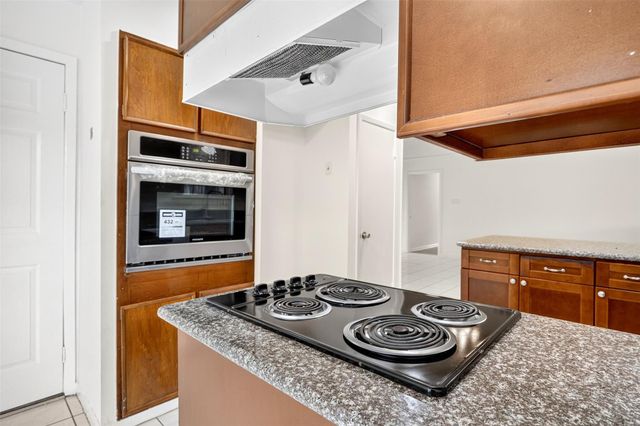 11239 Carvel Lane, Houston, TX 77072