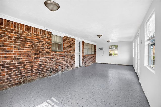 11239 Carvel Lane, Houston, TX 77072