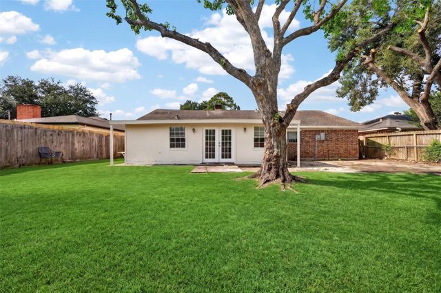 11239 Carvel Lane, Houston, TX 77072