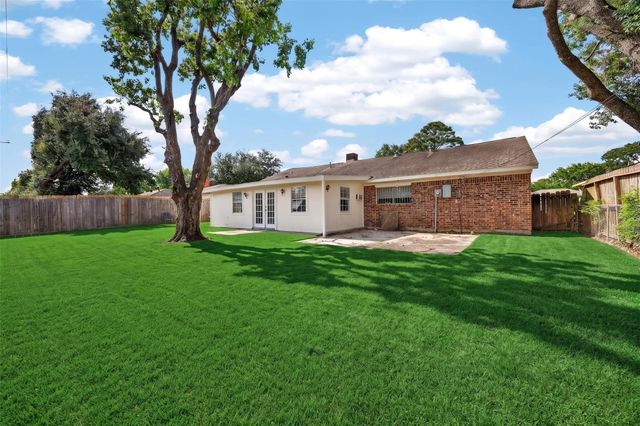 11239 Carvel Lane, Houston, TX 77072
