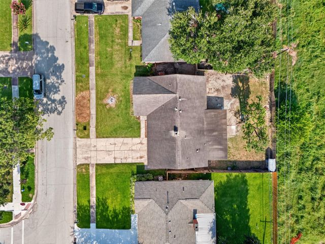 11239 Carvel Lane, Houston, TX 77072