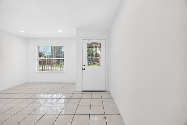 11239 Carvel Lane, Houston, TX 77072