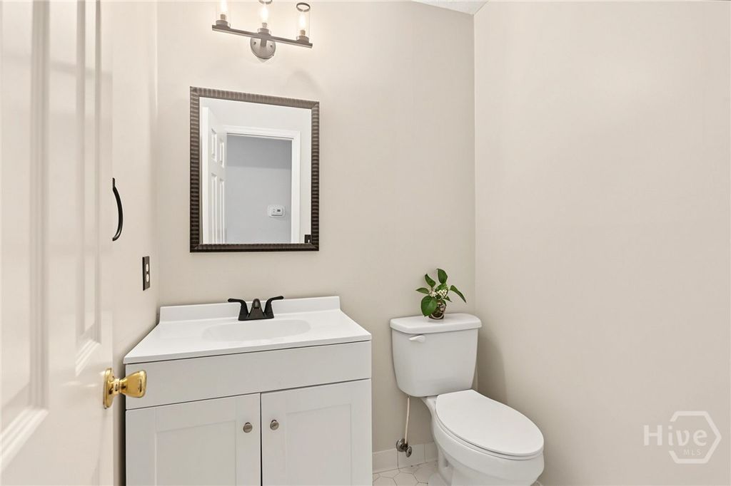 Image 16 of property listing at 126 Williamson Drive, Richmond Hill, GA 31324