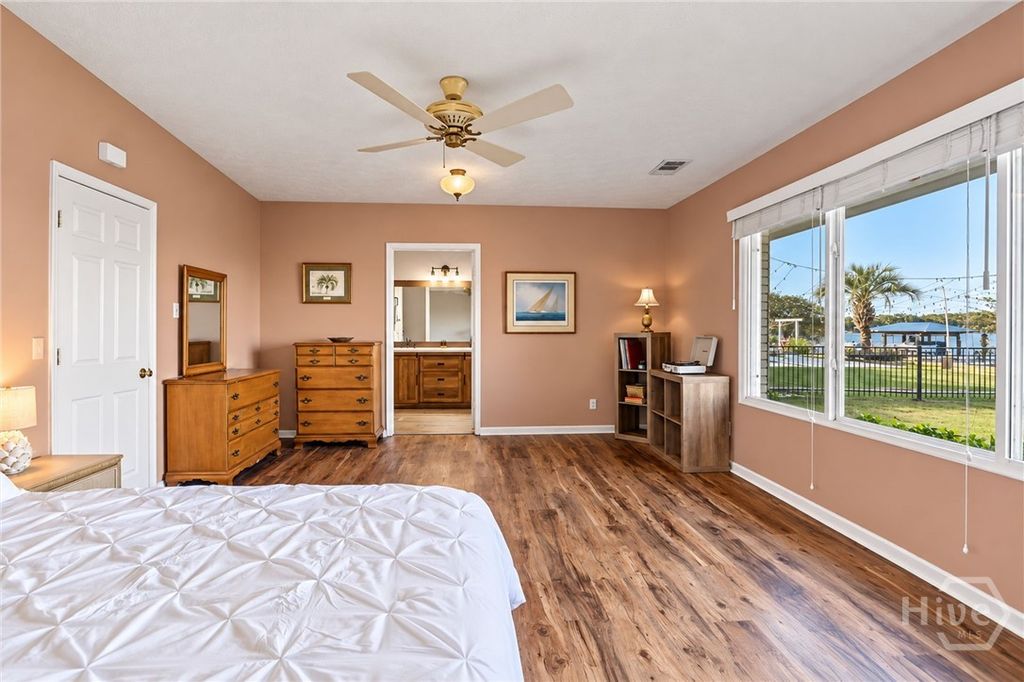 Image 19 of property listing at 126 Williamson Drive, Richmond Hill, GA 31324
