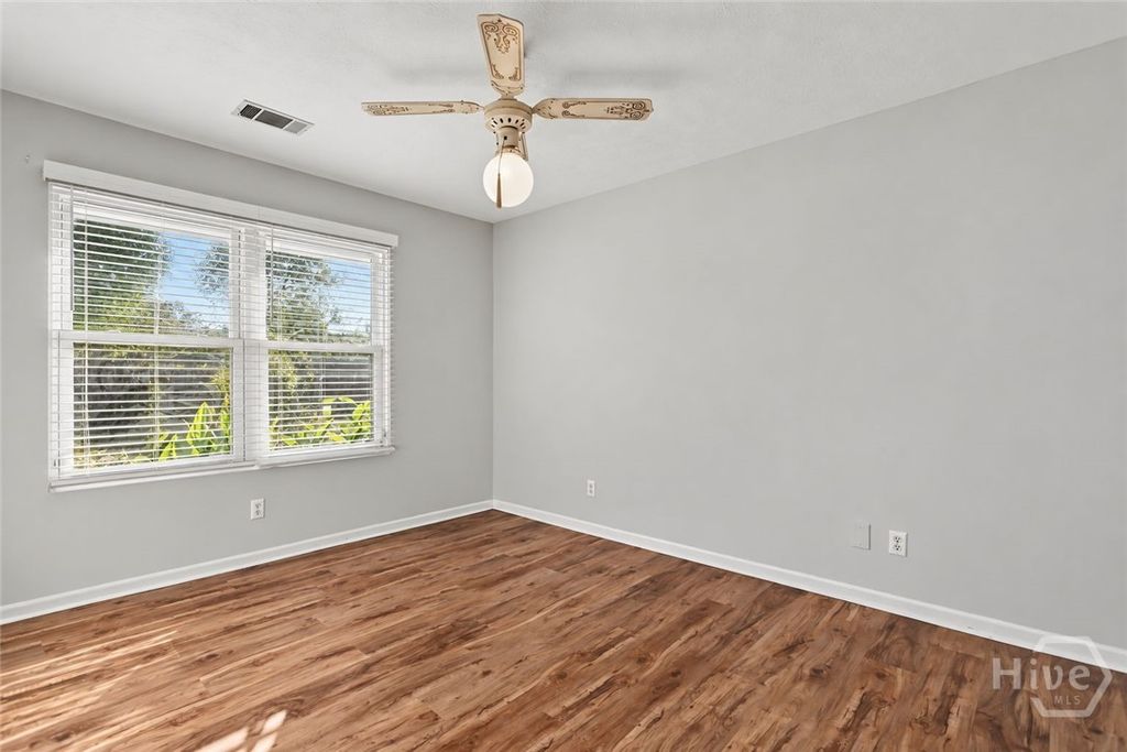 Image 24 of property listing at 126 Williamson Drive, Richmond Hill, GA 31324