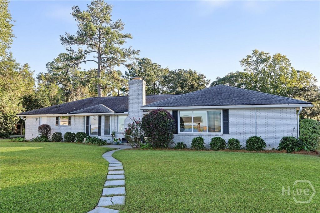 Image 36 of property listing at 126 Williamson Drive, Richmond Hill, GA 31324