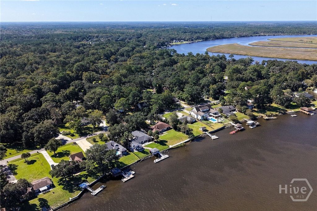 Image 38 of property listing at 126 Williamson Drive, Richmond Hill, GA 31324