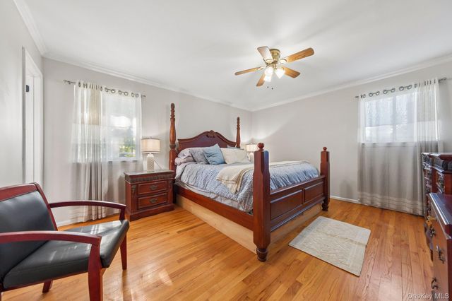 3 Camsanette Court, Glen Cove, NY 11542