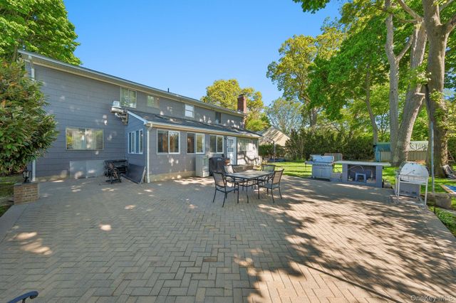 3 Camsanette Court, Glen Cove, NY 11542