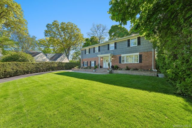 3 Camsanette Court, Glen Cove, NY 11542