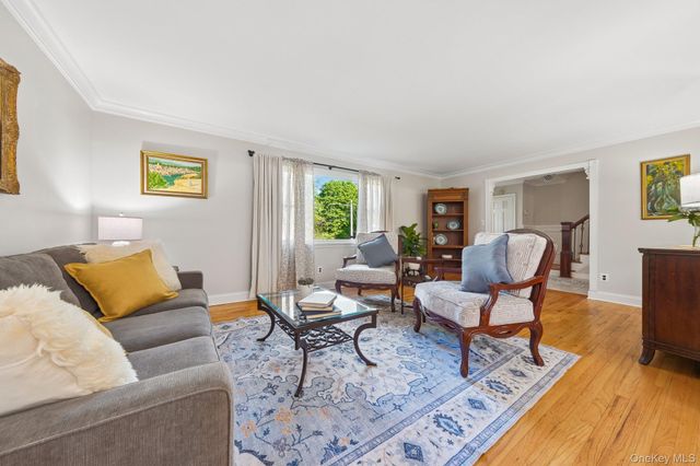 3 Camsanette Court, Glen Cove, NY 11542