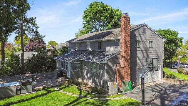 3 Camsanette Court, Glen Cove, NY 11542