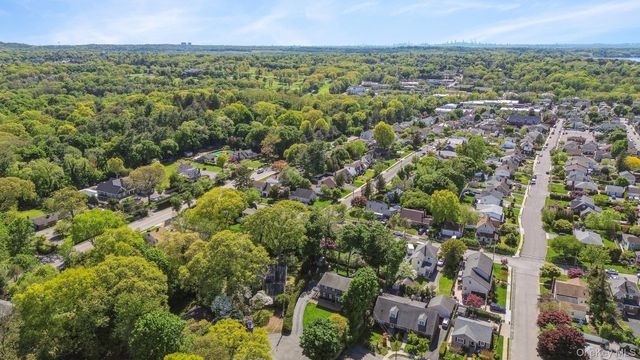 3 Camsanette Court, Glen Cove, NY 11542