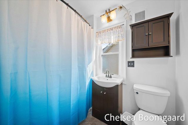 22 Elmwood Street, Grand Rapids, MI 49505