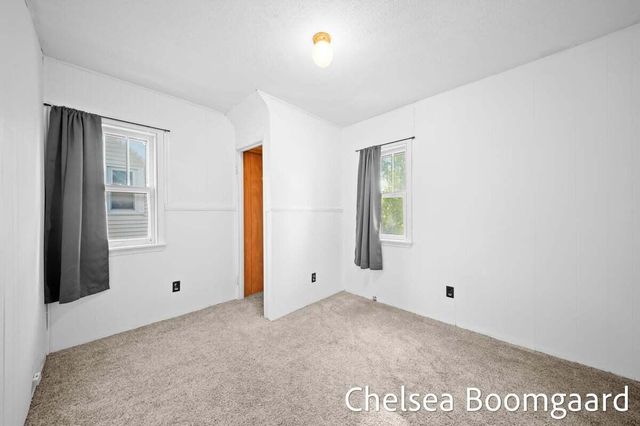 22 Elmwood Street, Grand Rapids, MI 49505