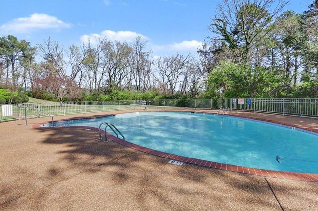 1414 Continental Drive 1207, Chattanooga, TN 37405