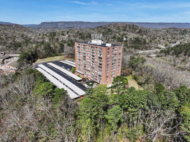 1414 Continental Drive 1207, Chattanooga, TN 37405