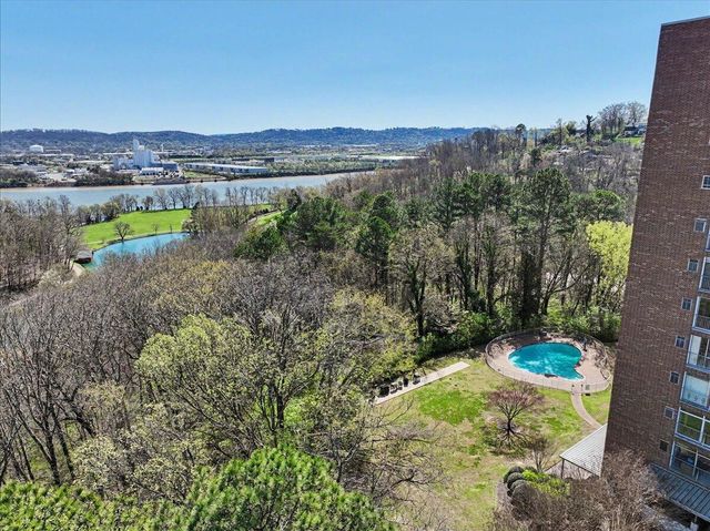 1414 Continental Drive 1207, Chattanooga, TN 37405