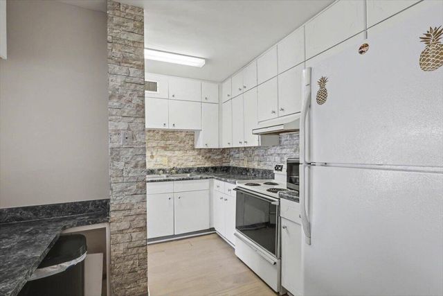 1414 Continental Drive 1207, Chattanooga, TN 37405