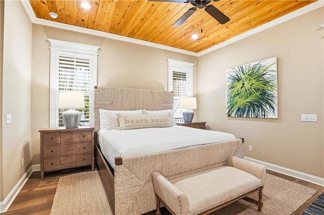 1136 Peachtree Street, St. Simons Island, GA 31522