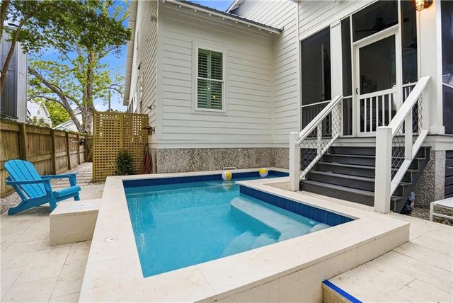 1136 Peachtree Street, St. Simons Island, GA 31522