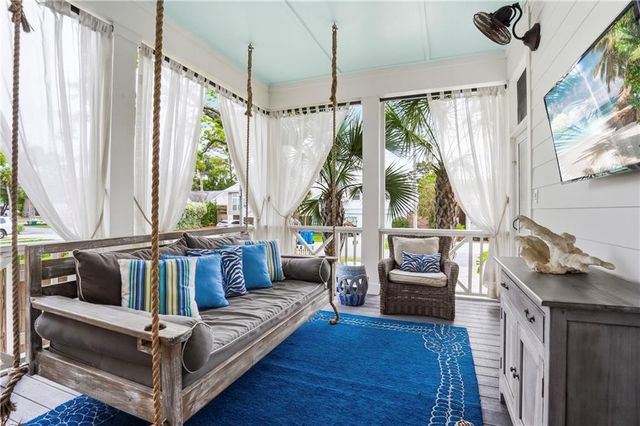 1136 Peachtree Street, St. Simons Island, GA 31522