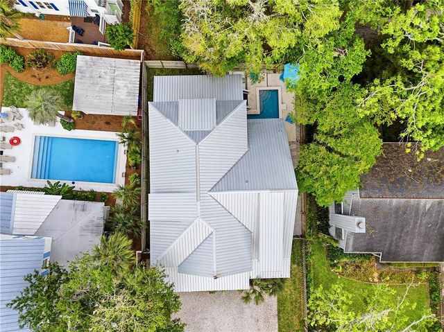 1136 Peachtree Street, St. Simons Island, GA 31522