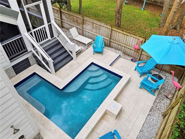 1136 Peachtree Street, St. Simons Island, GA 31522