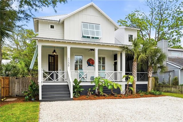1136 Peachtree Street, St. Simons Island, GA 31522