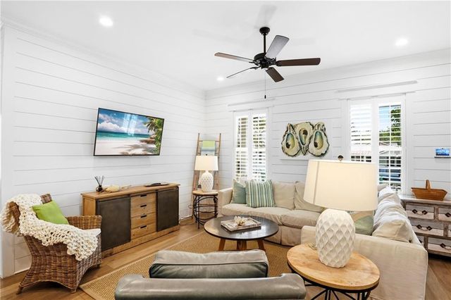 1136 Peachtree Street, St. Simons Island, GA 31522