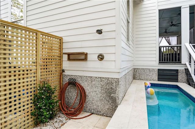 1136 Peachtree Street, St. Simons Island, GA 31522